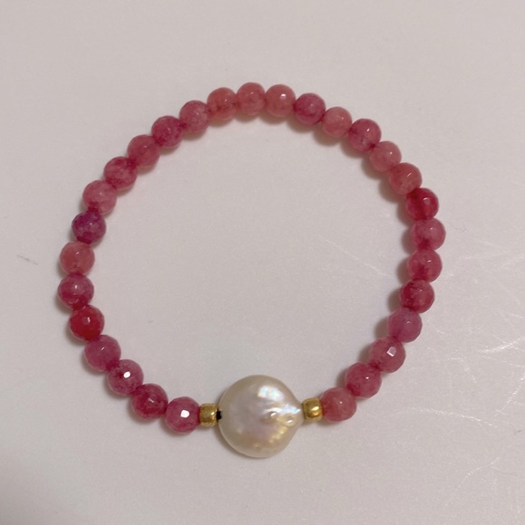 New Natural Pink Semiprecious Stone & Freshwater Pearl Stretch Bangle Pink/Gold - Picture 3 of 6
